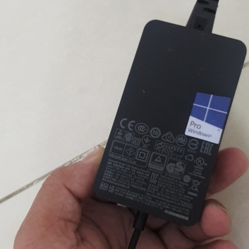 Sạc Surface Pro 7