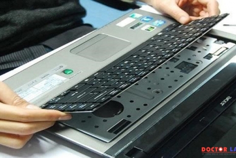 [Cập nhật] Bảng giá thay bàn phím laptop uy tín, chất lượng